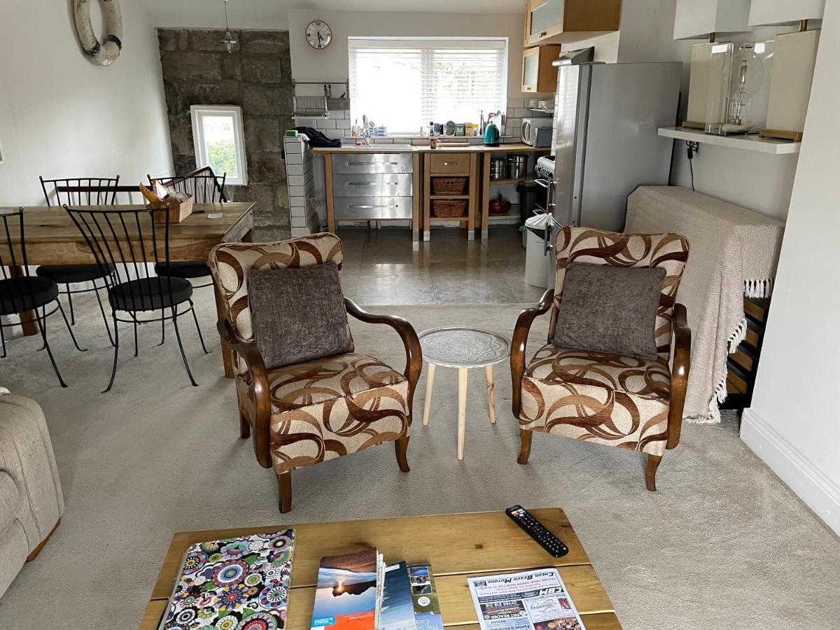 Seaview Cottage With Oodles Of Charm Sleeps 4 Portland Exterior photo